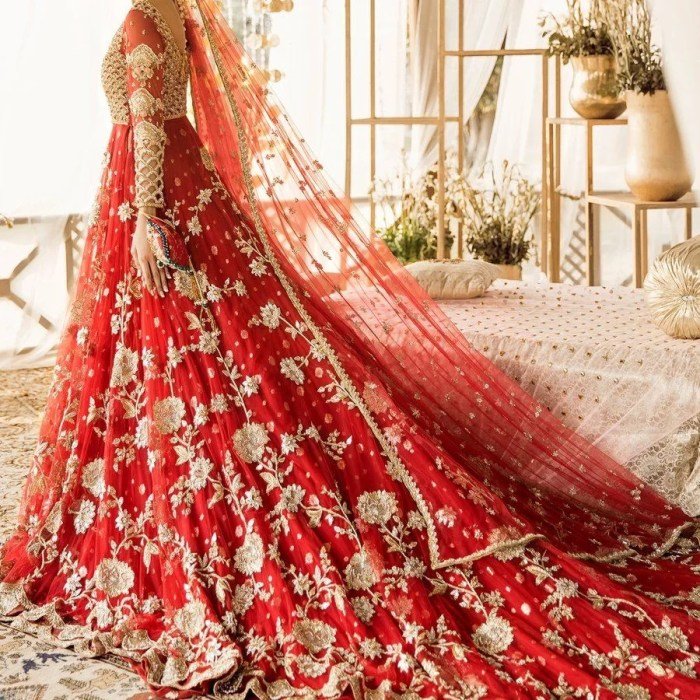 Wedding dresses pakistani red